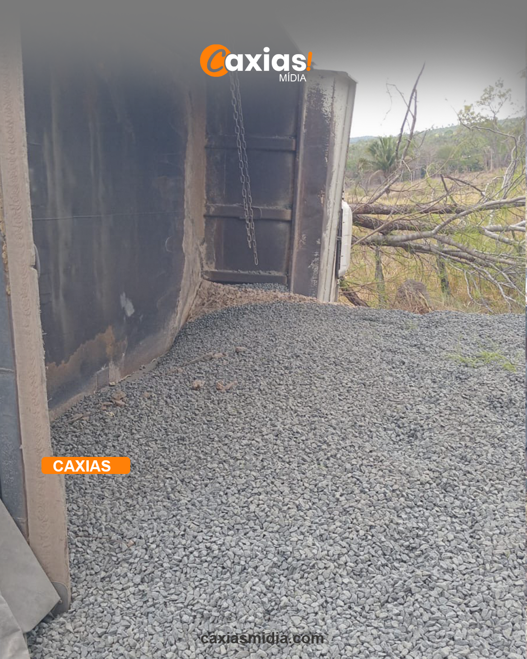 Grave acidente entre caçamba e carro de passeio é registrado na MA-034 em Caxias.